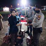 PEMBAGIAN BENDERA MERAH PUTIH