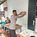 <em>Bhabinkamtibmas Ajak Masyarakat menolak Segala Bentuk Kejahatan</em>