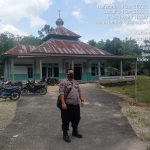 Polsek Lumar Berikan Pengamanan Kegiatan Ibadah di Masjid Nurul Falah Dusun Doyot Lumar