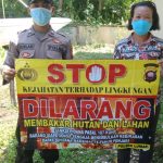 ANGGOTA POLSEK LUMAR SOSIALISASI CEGAH KARHUTLA KEPADA WARGA