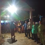 ANGGOTA POLSEK LUMAR PENGAMANAN IBADAH DAN PERAYAAN NATAL BERSAMA