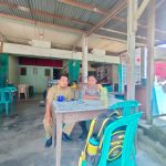 <em>Sambangi Warga, Bhabinkamtibmas Saling Bertukar Informasi</em>