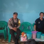 <em>Dengan Door to door sistem, Bhabinkamtibmas Ajak Warga Menolak Segala Bentu Hoax</em>