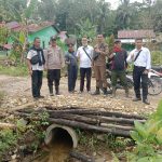ANGGOTA BHABINKAMTIBMAS POLSEK LUMAR GIAT MONEV PEMBANGUNAN DESA
