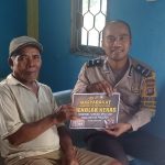 <em>Bhabinkamtibmas Ajak Masyarakat Menolak Segala Bentuk Perjudian di Wilayah Binaan</em>