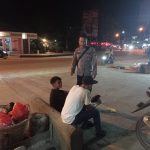 <em>Pelihara Kamtibmasnyang Kondusif, Polsek Bengkayang melaksanakan Patroli Malam</em>