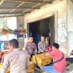 JUMAT CURHAT KAPOLSEK SUNGAI RAYA KEPULAUAN BERSAMA MASYARAKAT TENTANG PEMBUANGAN SAMPAH SEMBARANGAN