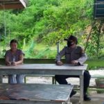<em>Dengan Door to Door sistem, Bhabinkamtibmas Sambangi Warga</em>