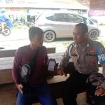 Bhabinkamtibmas polsek jagoi babang sosialisasikan aplikasi super App presisi ke warga binaan