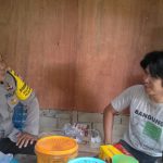 <em>Dengan Door to door sistem, Bhabinkamtibmas Ajak Warga ikut Peduli Jaga Kamtibmas</em>