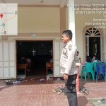 ANGGOTA POLSEK LUMAR GIAT PENGAMANAN IBADAH GEREJA