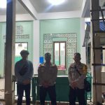 <em>Menjaga Situasi Kamtibmas Yang Kondusif, Polsek Bengkayang melaksanakan Pengaman Sholat Tarawih</em>