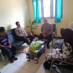 JUMAT CURHAT KAPOLSEK SUNGAI RAYA KEPULAUAN BERSAMA GURU DAN SISWA SMKN 1 SUNGAI RAYA KEPULAUAN