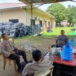 Polsek jagoi babang,bhabinkamtibmas sambang tokoh masyarakat di desa binaan