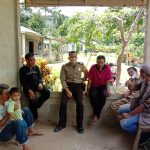 <em>Sambangi Warga Di wilayah Binaan,Sebagai Salah Satu Upaya Mencegah Gangguan Kamtibmas</em>