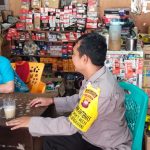 <em>Demi Menjaga Situasi Kamtibmas Yang Kondusif, Bhabinkamtibmas Rutin Sambangi Warga</em>