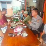 <em>Kapolsek Bengkayang Melaksanakan Jum’at Curhat Bersama Ketua DAD dan Tokoh Masyarakat Kec. Bengkayang</em>