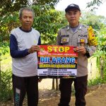 <em>Cegah Kebakaran Hutan Dan Lahan di Wilayah Desa Binaan, Bhabinkamtibmas Tak Pernah Henti Sosialisasi Karhutla</em>