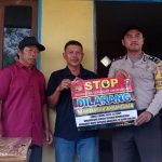 <em>Bhabinkamtibmas Himbau Masyarakat Untuk Tidak Membuka Lahan Dengan Membakar</em>