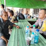 <em>Sambangi Warga, Salah Satu Cara Bhabinkamtibmas Berkomunikasi Dengan Masyarakat</em>