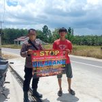 Sambangi Warga , Bhabinkamtibmas Sampaikan Himbauan Karhutla