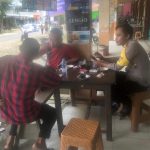 Sambangi Warga Bhabinkamtibmas Ajak Masyarakat Peduli  Keamanan  Lingkungan*