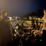 Patroli Malam, Polisi Berikan Himbauan Kepada Para Remaja