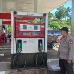 Polsek Bengkayang Meningkatkan Patroli Dialogis dan Pengecekan Keamanan SPBU Menjelang Hari Raya Idul Fitri 1445 H/2024 M