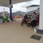 Patroli Rutin Polsek Bengkayang ,Pastikan Kegiatan Di SPBU berjalan Aman dan Tertib