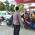 Pastikan  Pengisian BBM yang Aman dan Lancar Polsek Bengkayang lakukan Pengecekan SPBU