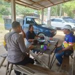 Sambangi Warga Bhabinkamtibmas Laksanakan Jum’at Curhat