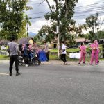 Polsek Bengkayang dan Bhayangkari Ranting Bengkayang Bagikan Takjil Gratis di Bulan Ramadhan 1446 H